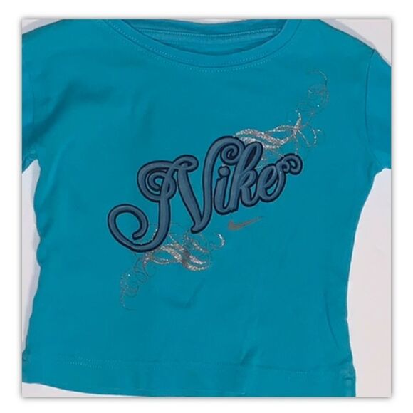 Girls Nike long sleeve shirt size 4 - Picture 2 of 4